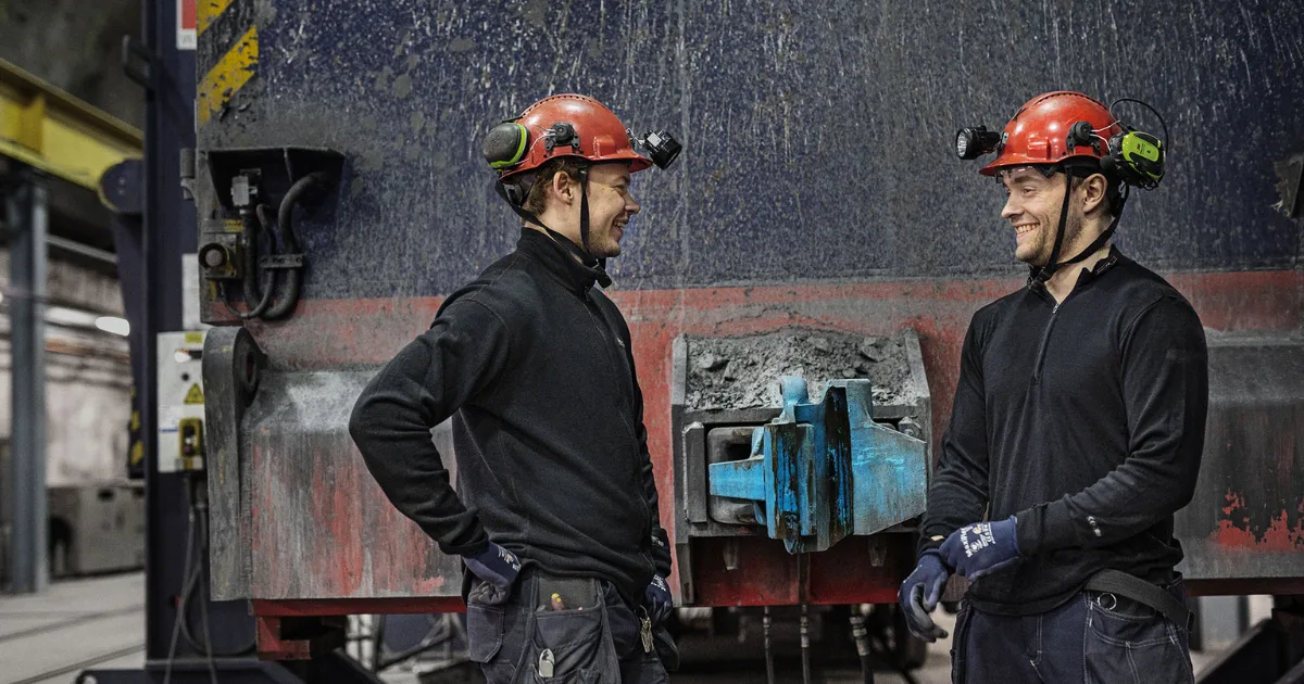an image showing employees in the mines