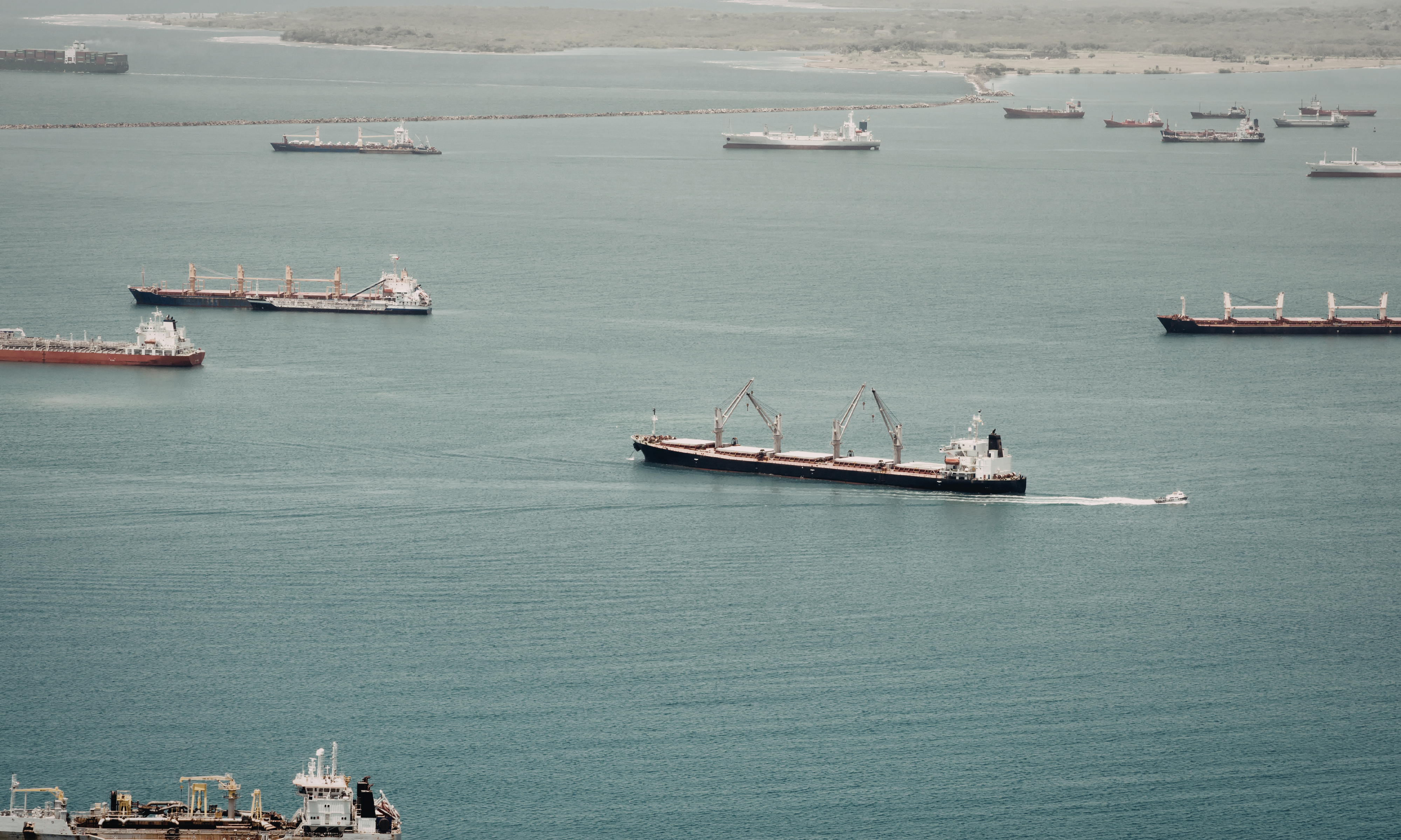 an image to show phlogopite mica in marine vessels