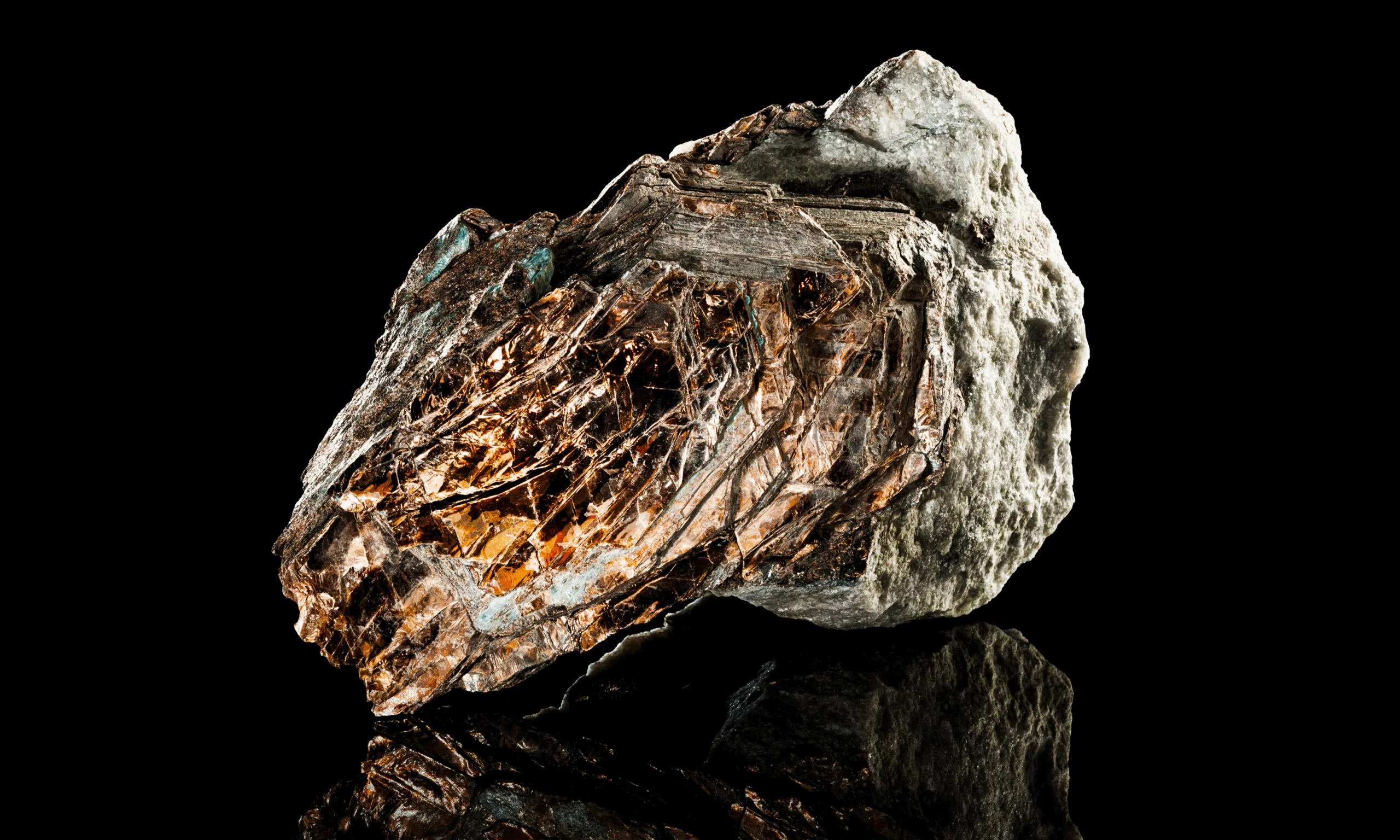 phlogopite mica stone